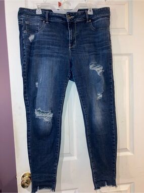 Maurice’s Women’s Distressed Dark wash Blue Skinny Jeans Size 18W Short